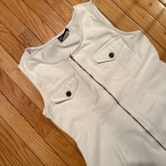 White Sleeveless Zip-Up Overall Denim Dress Size 12 - Picture 3 of 8